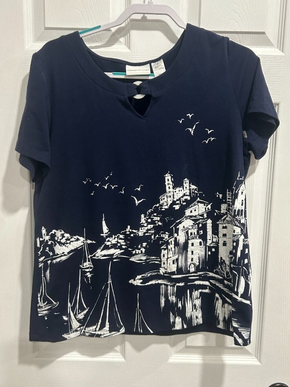 Alfred Dunner Pullover Navy Blue Tee with Ocean Details Women's Size Medium